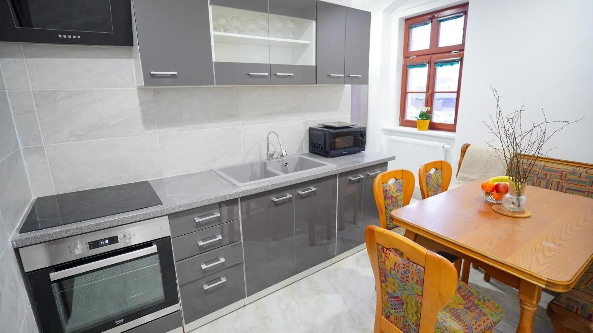 Apartment U Cerneho Orla 카를로비바리 체코