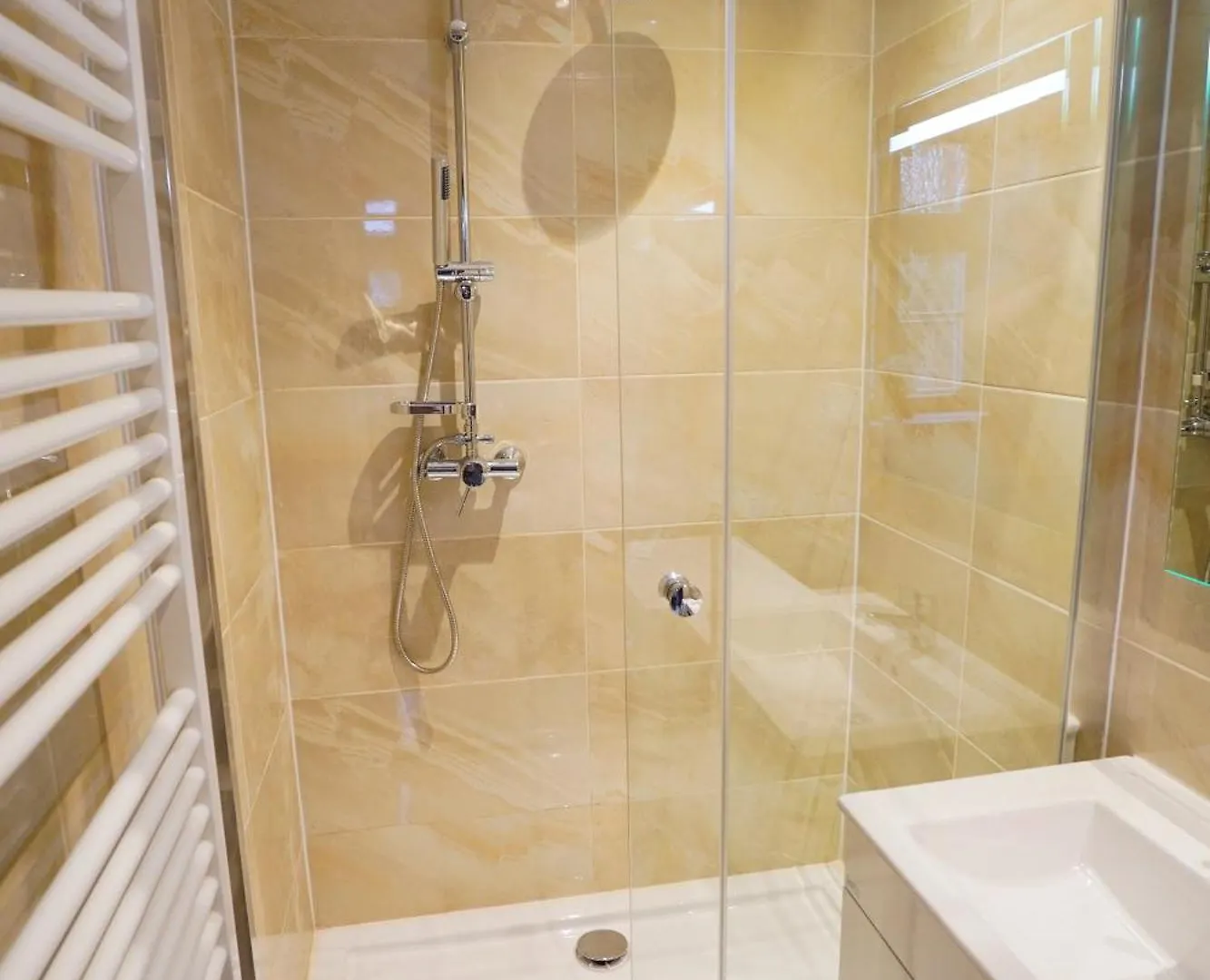 Apartment U Cerneho Orla 카를로비바리 0*,  체코