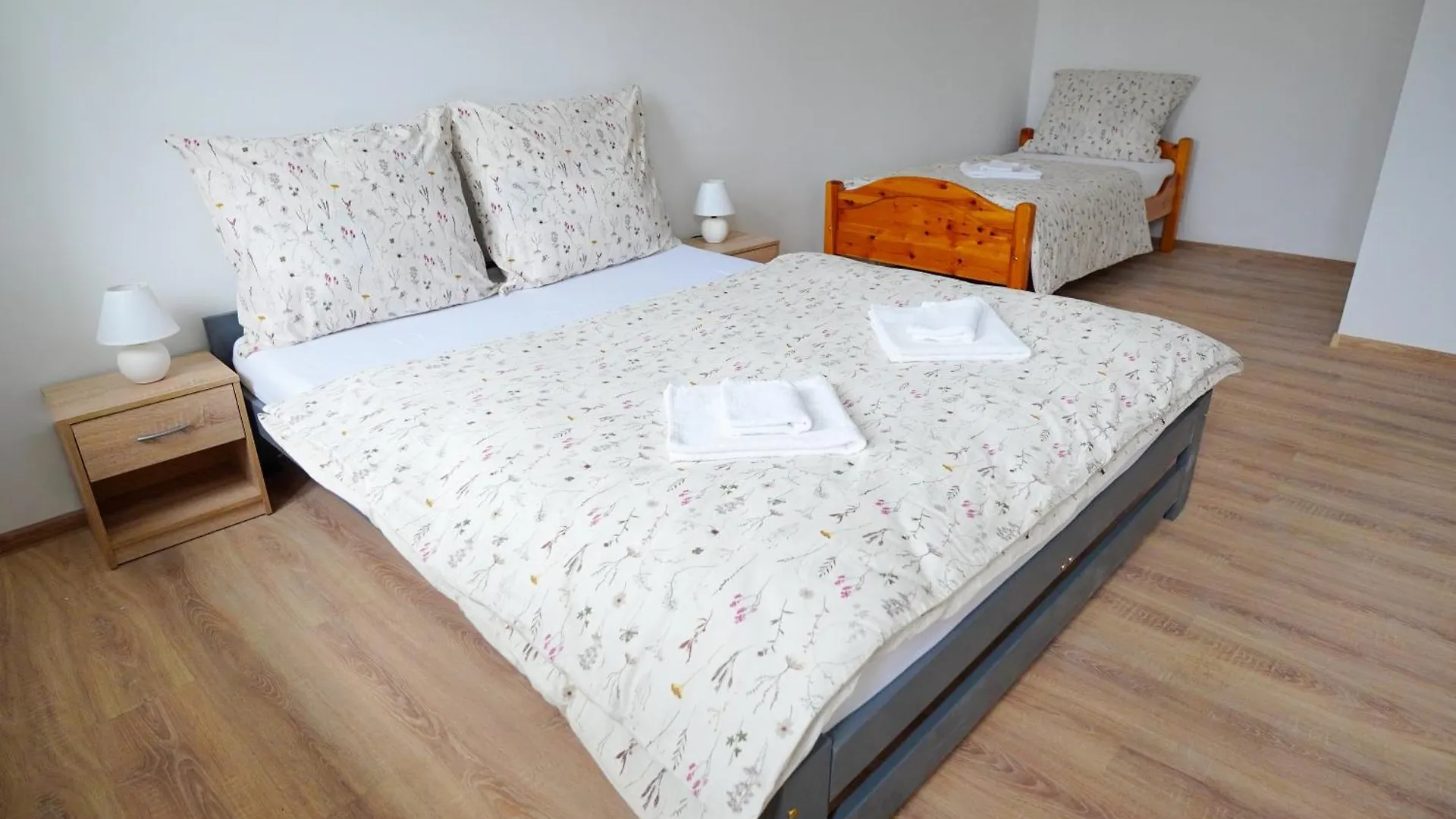 Apartment U Cerneho Orla 카를로비바리
