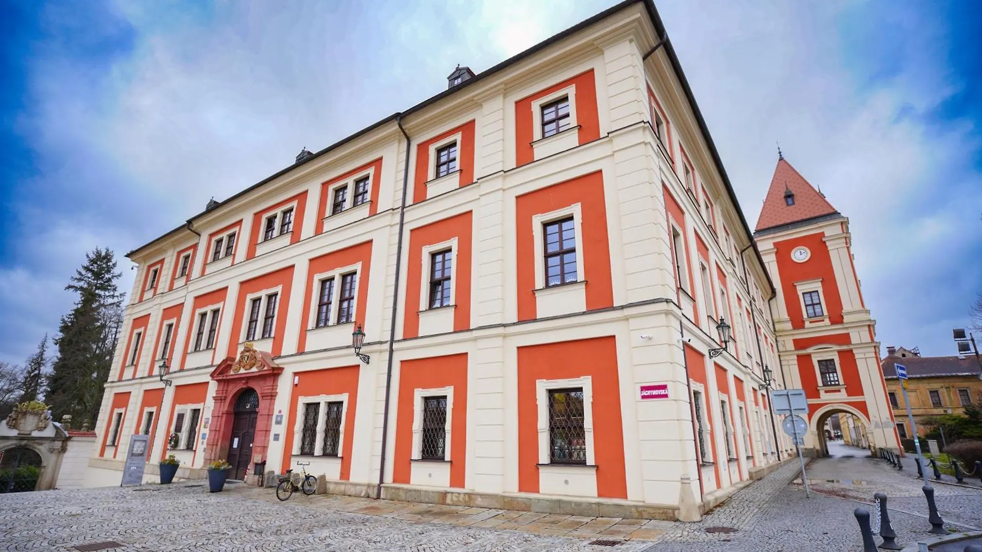 Apartment U Cerneho Orla 카를로비바리 0*,  체코