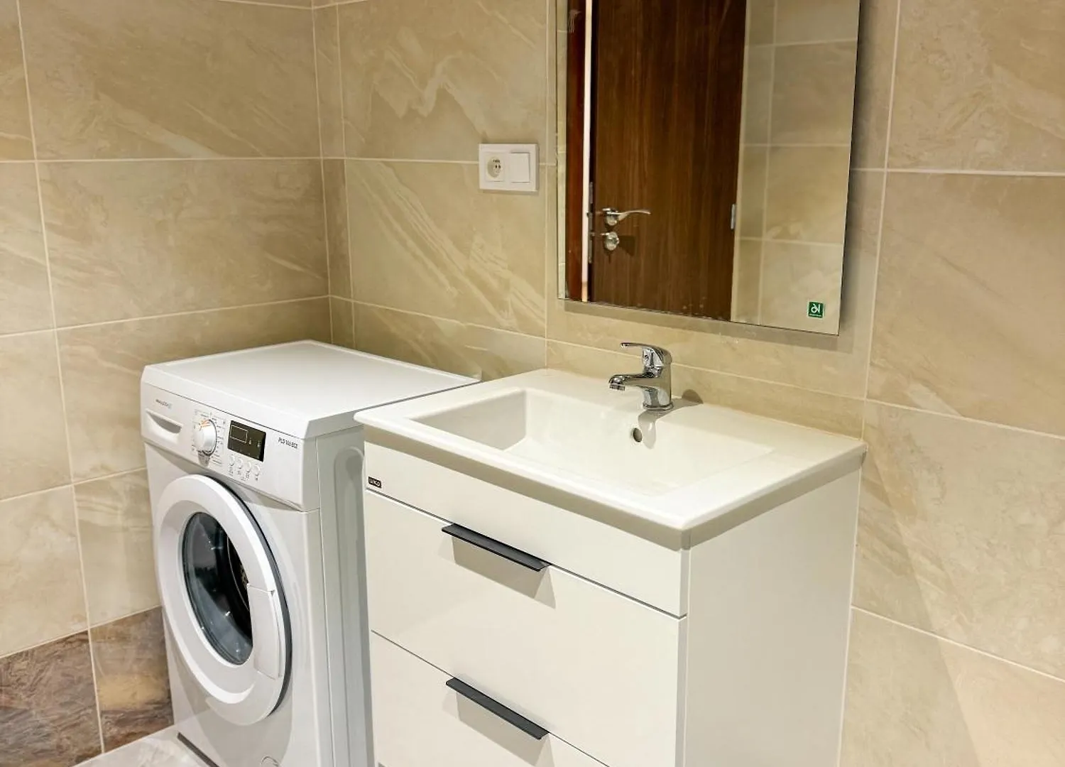 Apartment U Cerneho Orla 카를로비바리