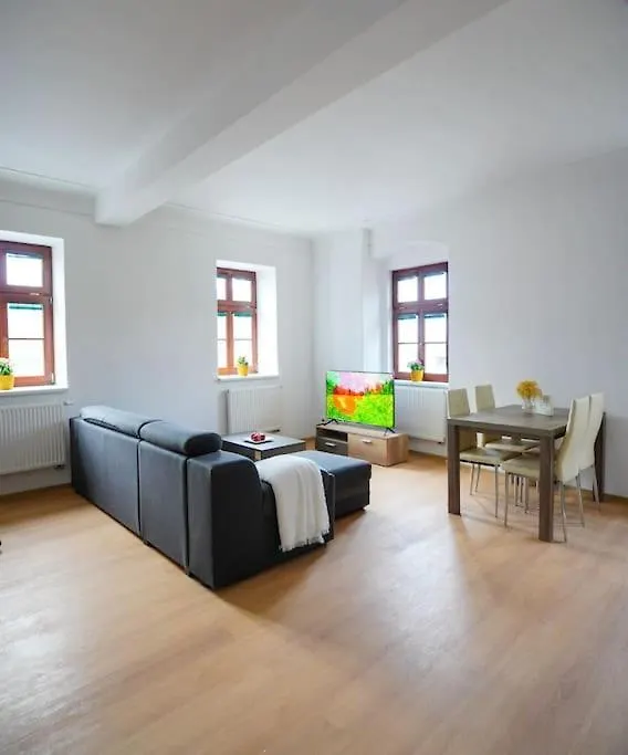 Apartment U Cerneho Orla 카를로비바리