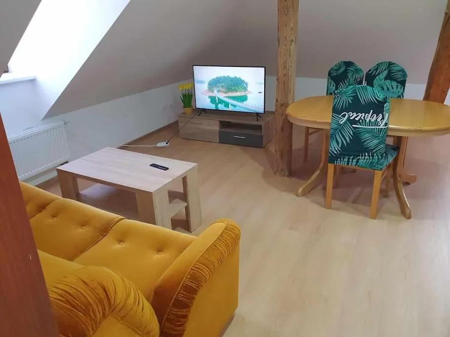 Apartment U Cerneho Orla 카를로비바리
